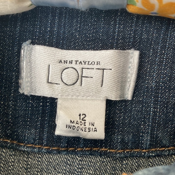 Cropped dark wash denim jacket - Picture 4 of 10